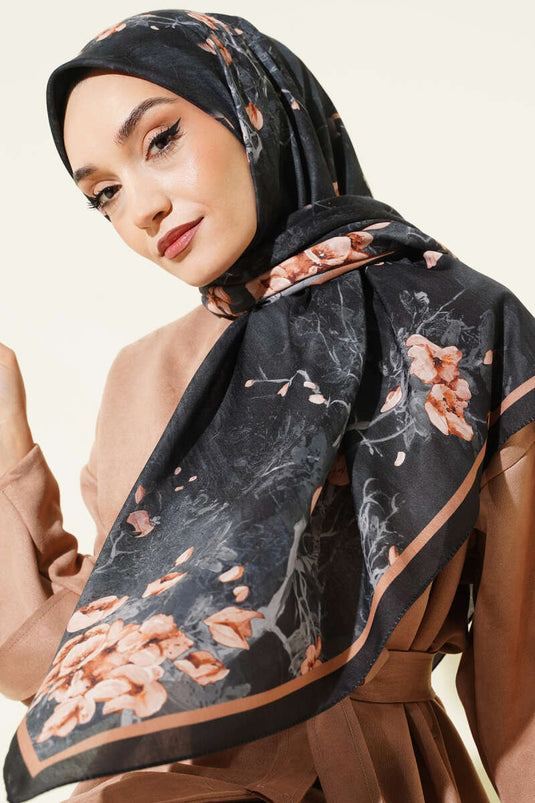 Écharpe douce fleurie 120 cm noire