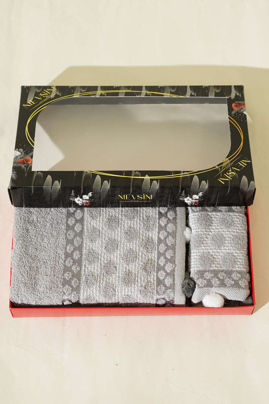 2-Piece Pom-Pom Towel Set Gray
