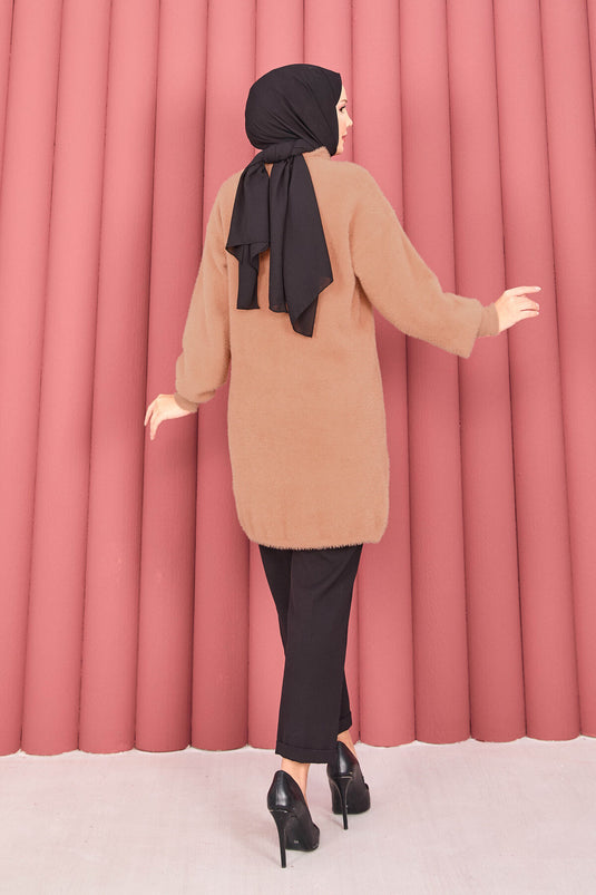 كارديجان أنجورا حجاب بأزرار ذهبية، لون الجمل