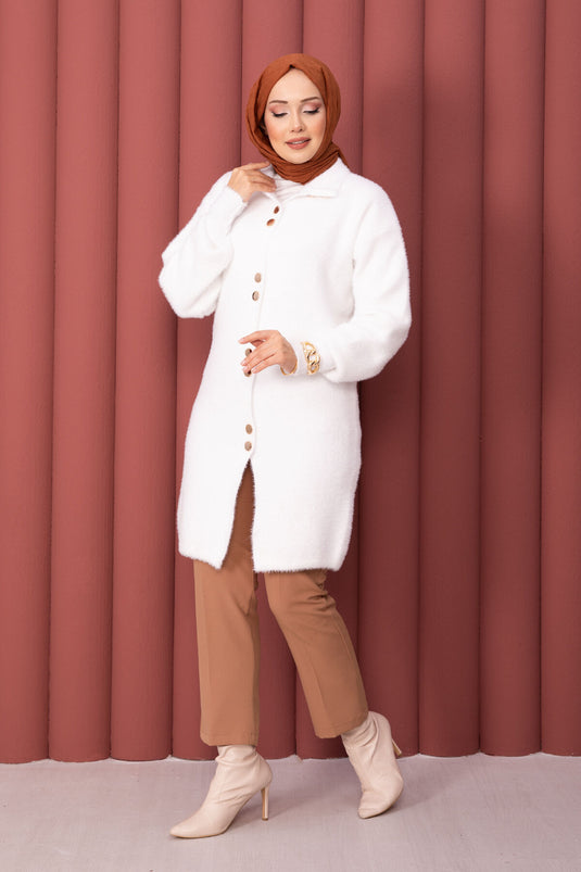 Gilet hijab en angora écru à boutons dorés