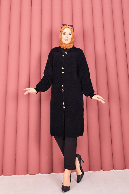 Gilet en angora noir avec hijab et boutons dorés