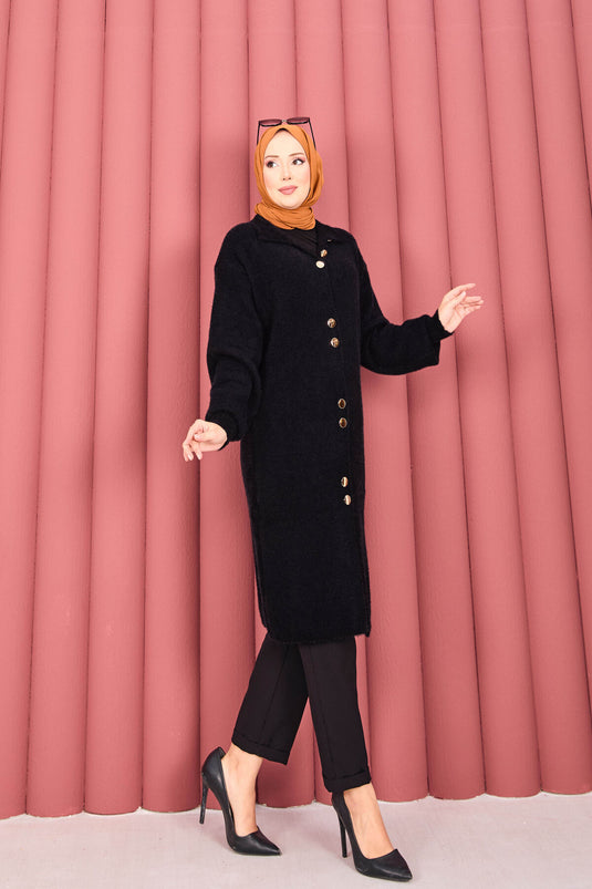 Gilet en angora noir avec hijab et boutons dorés