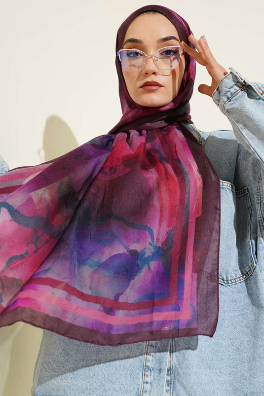 شال شريطي متدرج من سلسلة العنبر بني مرير