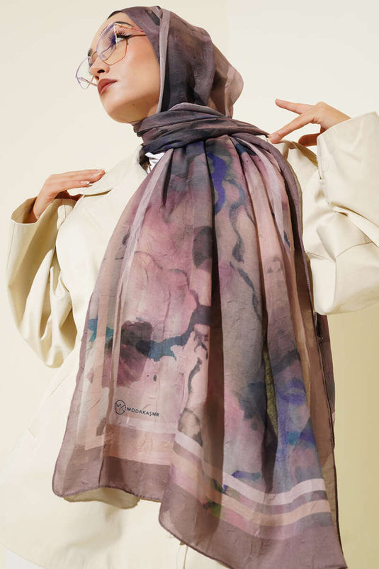 وشاح مخطط من سلسلة العنبر، لون قهوة فاتحة