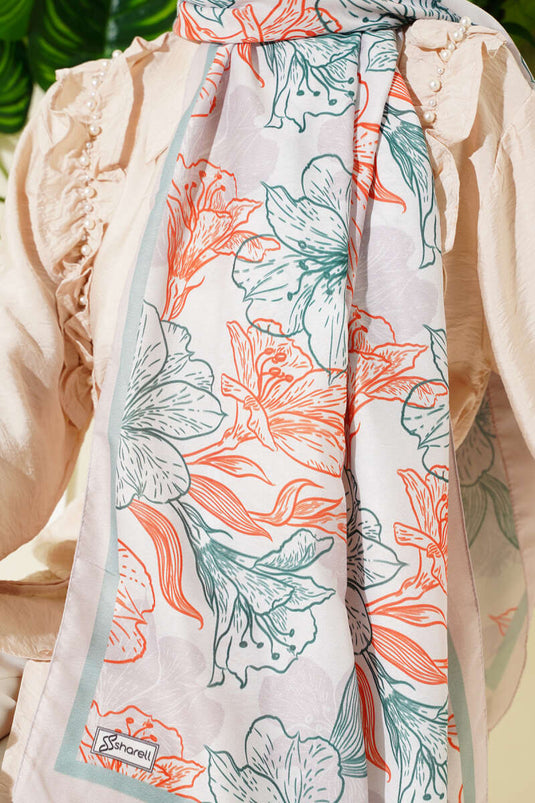 شال ناعم بنقشة زهور عتيقة باللون البيج