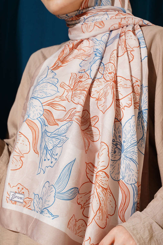 شال لاتيه ناعم بنقشة زهور عتيقة