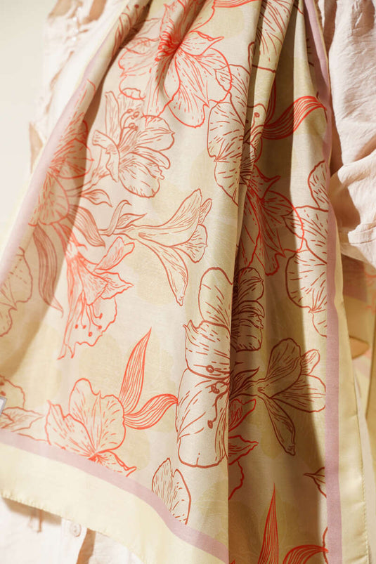 Antiker, geblümter, weicher Schal, Ölgrün