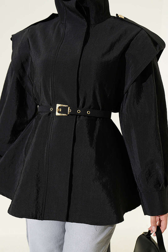 Zwarte Blazer Met Schouderstukken En Knopen