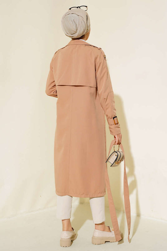 Trenchcoat met dubbele rij knopen en epauletten Latte