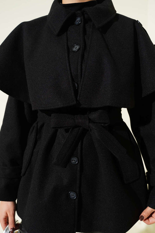 Manteau court en cachemire avec cape à épaulettes, noir.