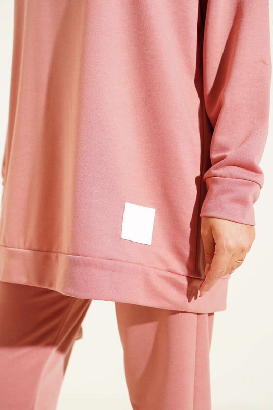 Basic Two-Piece Set with Detailed Emblem in Dry Rose