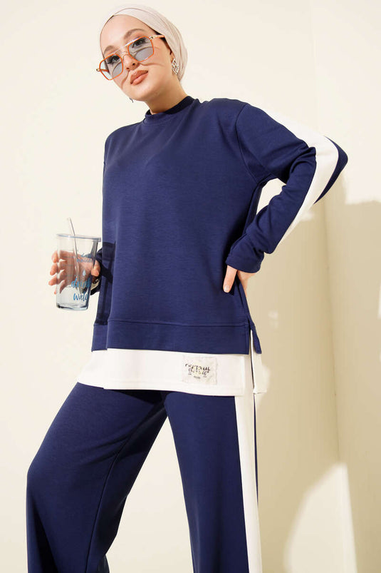 Ensemble double avec écusson détaillé et garniture en velours bleu marine