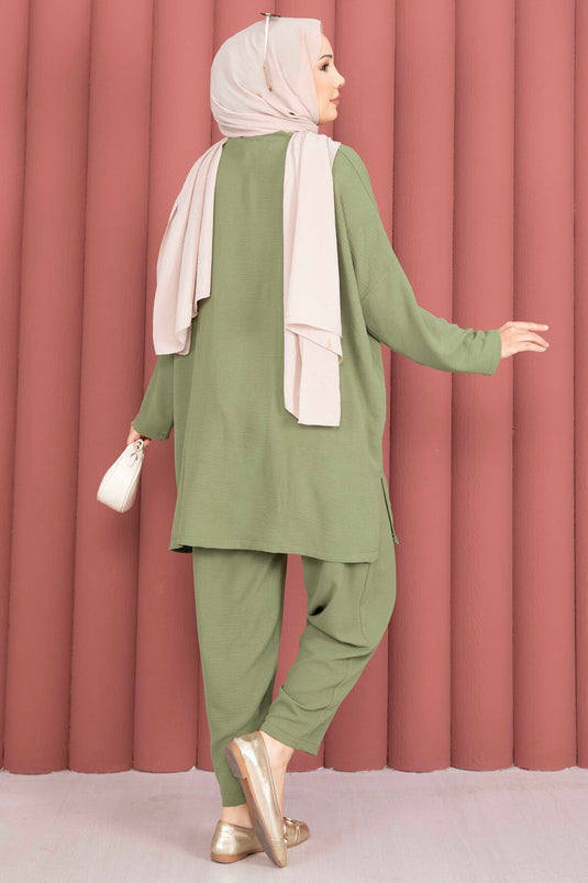 Ensemble d'été ample avec broderie kaki