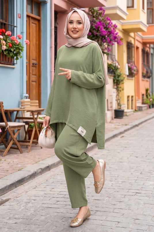 Ensemble d'été ample avec broderie kaki