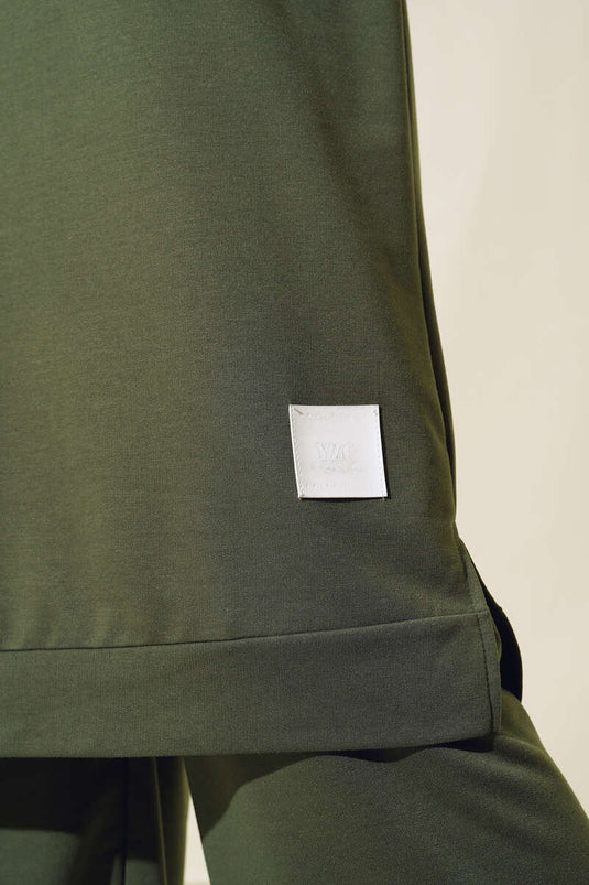 بدلة مزدوجة مطرزة بأرجل واسعة كاكي