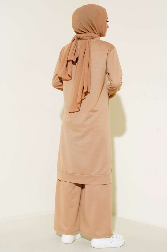 بدلة مزدوجة مطرزة واسعة الساق لاتيه