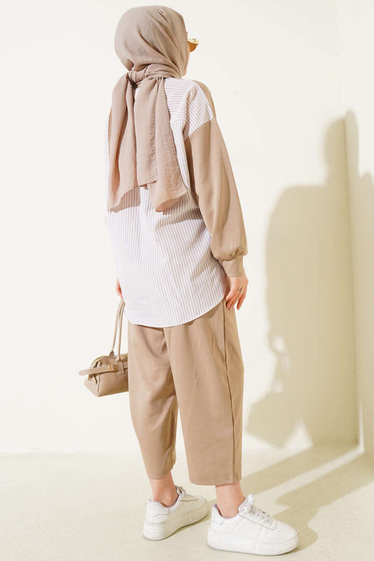 بدلة من قطعتين من فرو المنك بشعار، مخططة، مزخرفة