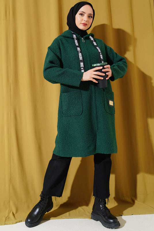 معطف من الأسلحة مقنعين معطف بوكل الزمرد