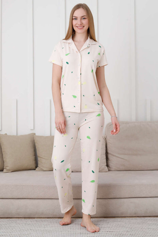 Ensemble pyjama beige à manches courtes boutonnées et motif poire