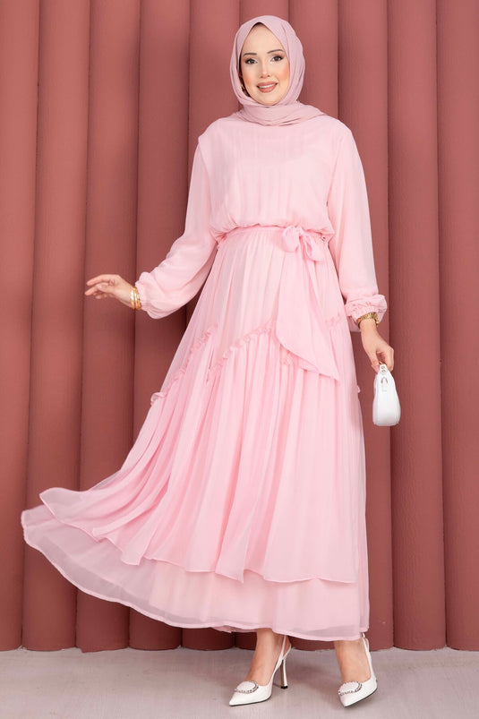 Robe en chiffon avec détails asymétriques à volants couleur poudre