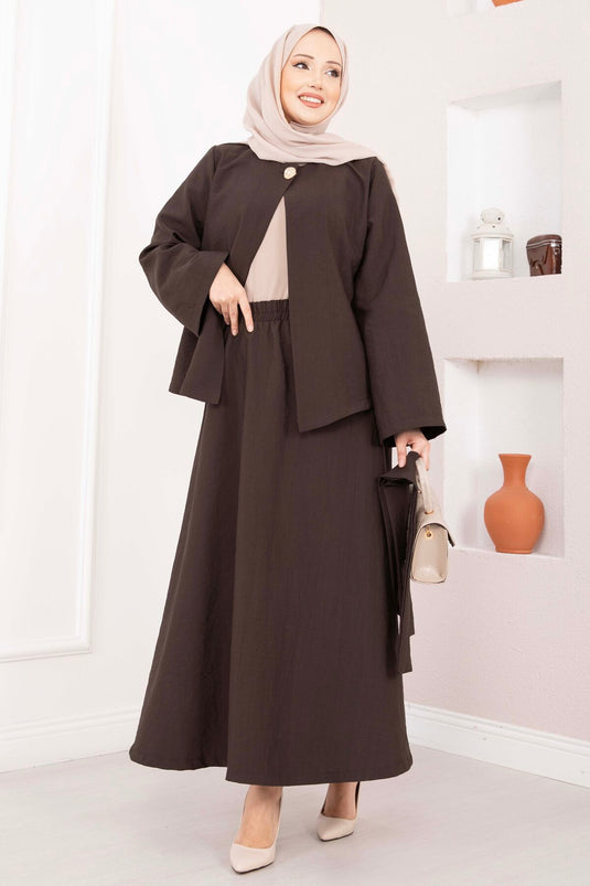 Ensemble jupe et veste asymétrique avec ceinture et boutons dorés, couleur café