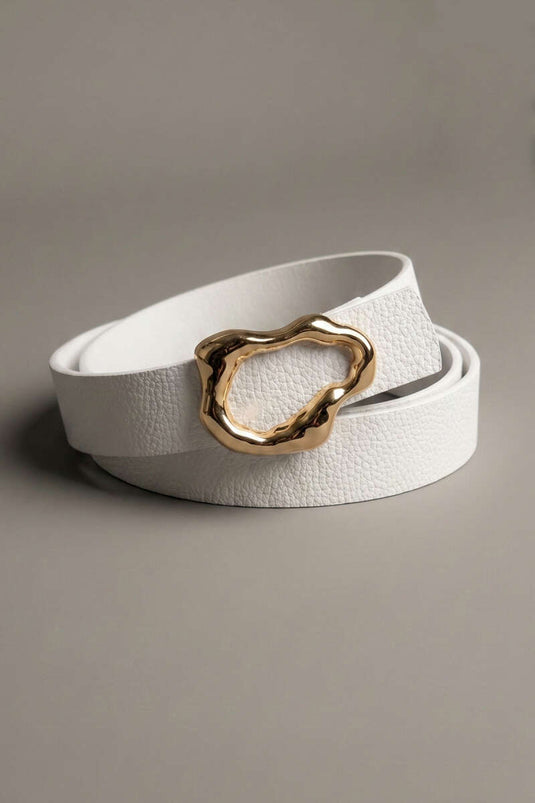 Ceinture blanche à boucle dorée asymétrique