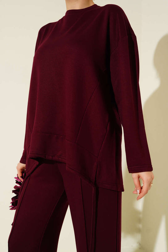 Zweiteiliger Anzug mit asymmetrischem Schnitt und Rundhalsausschnitt, burgunderrot