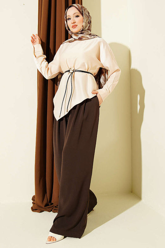 Tunica in satin beige con taglio asimmetrico