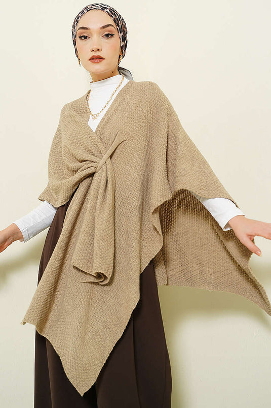Poncho in maglia a taglio asimmetrico color visone