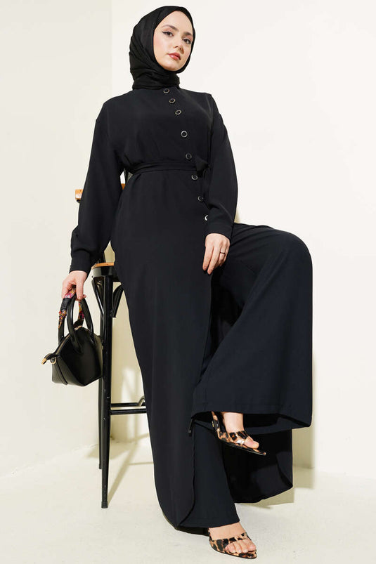 بدلة سوداء من قطعتين طويلة بقصّة غير متماثلة