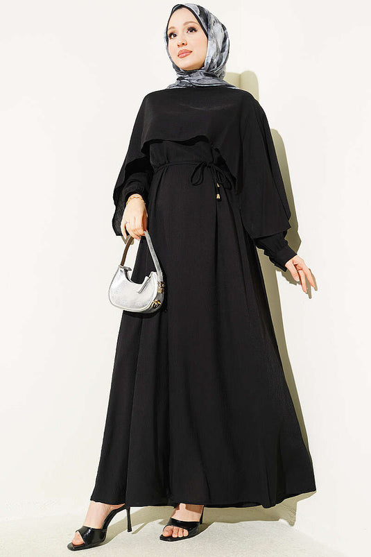 Robe Asymétrique Avec Épaule Et Patch Noir