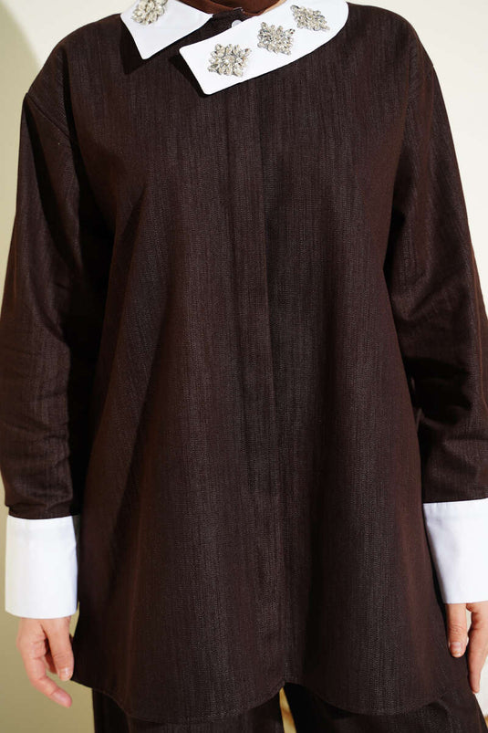 Ensemble Deux Pièces Asymétrique Col Pierre Boutons Cachés Marron
