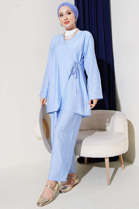 Ensemble double asymétrique avec cordon latéral bleu