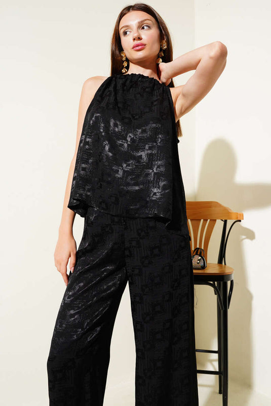 Ensemble deux pièces noir à bretelles en jacquard et bretelles