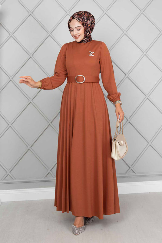 أسمرة فستان حجاب بحزام تان