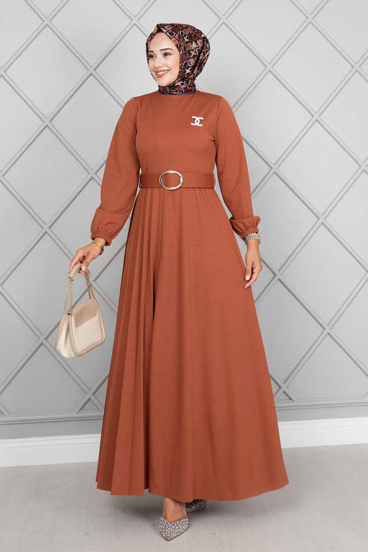 أسمرة فستان حجاب بحزام تان