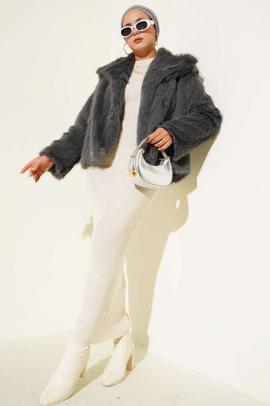 Manteau en fourrure doublé couleur fumée