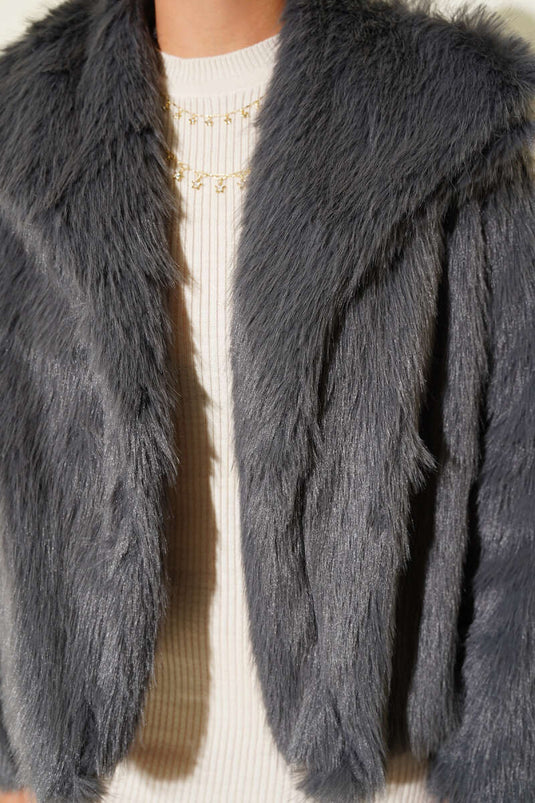 Manteau en fourrure doublé couleur fumée