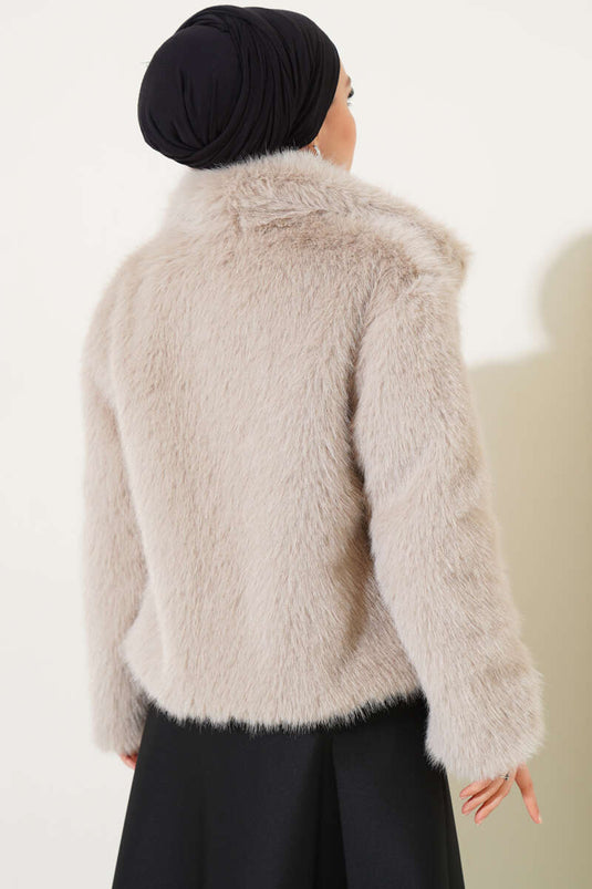 Manteau de fourrure doublé pierre