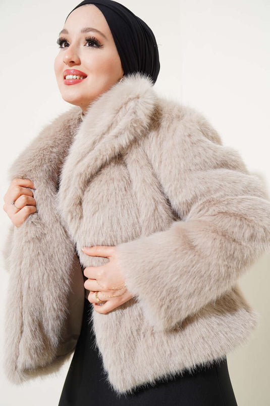 Manteau de fourrure doublé pierre