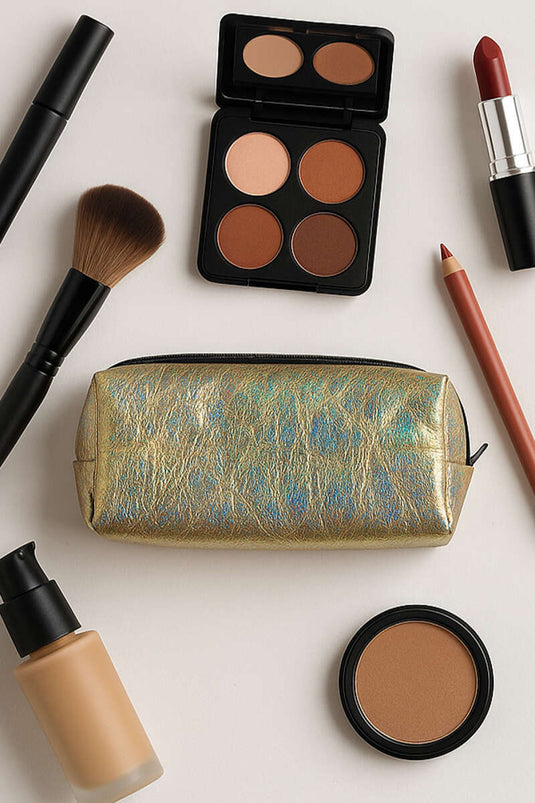 حقيبة مكياج لامعة بدون بطانة ذهبية