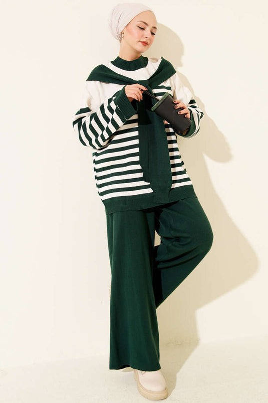 طقم ثنائي منسوج مخطط بتفاصيل وشاح زمردي