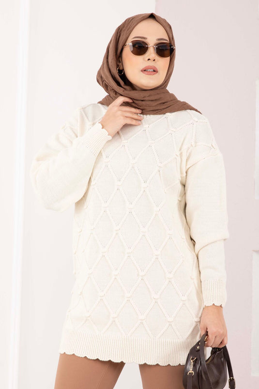 Baklava Desen Ponpon Detaylı Triko Kazak Ekru