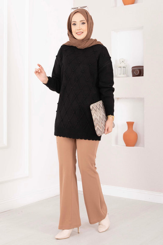 Baklava Desen Ponpon Detaylı Triko Kazak Siyah