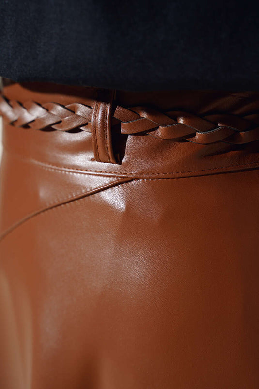 Diamantmønstret bæltede lædernederdel Tan