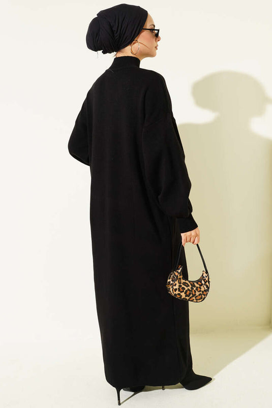 Schwarzes Rundhals-Strickkleid