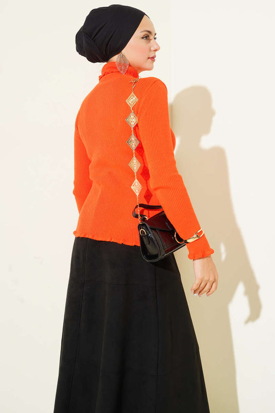 سترة برتقالية محبوكة بياقة مدورة وكشكشة