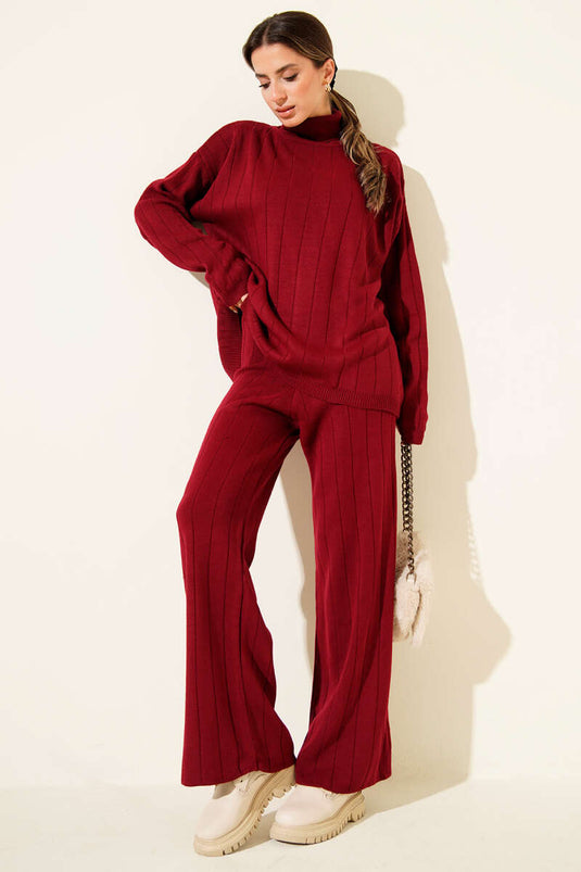 طقم من قطعتين محبوك بياقة صياد، لون عنابي