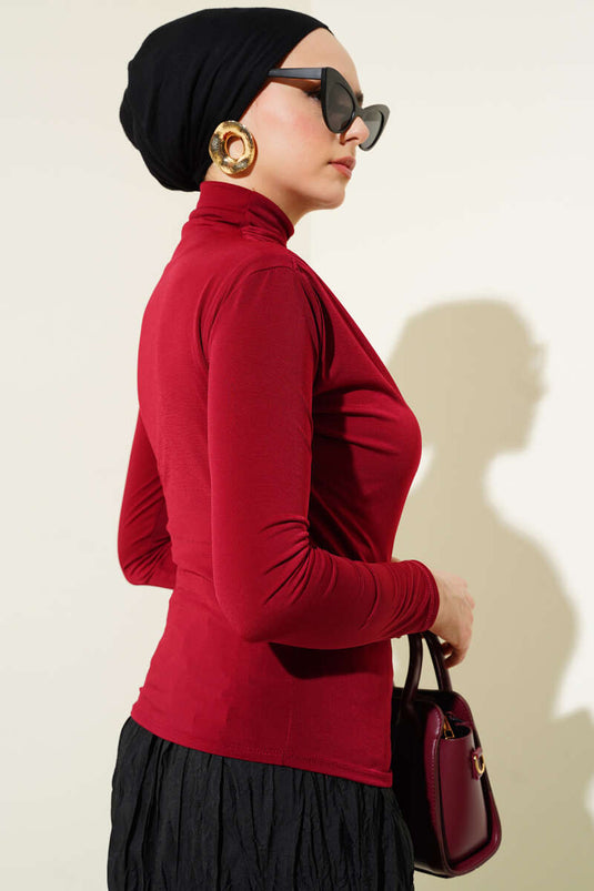 Blouse Sandy à col roulé et fronces latérales, bordeaux