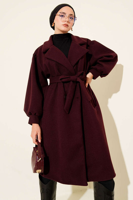 معطف كشمير بورجوندي مع أزرار أكمام على شكل بالون